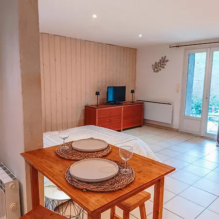 En Ardeche, Calme Et Nature Au Rendez-vous Apartmán