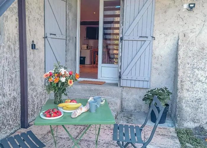 En Ardeche, Calme Et Nature Au Rendez-vous * Saint-Montan